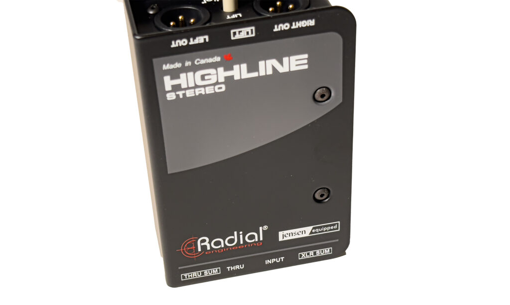 Die Lackierung der Highline-Boxen wirkt edel und hochwertig
