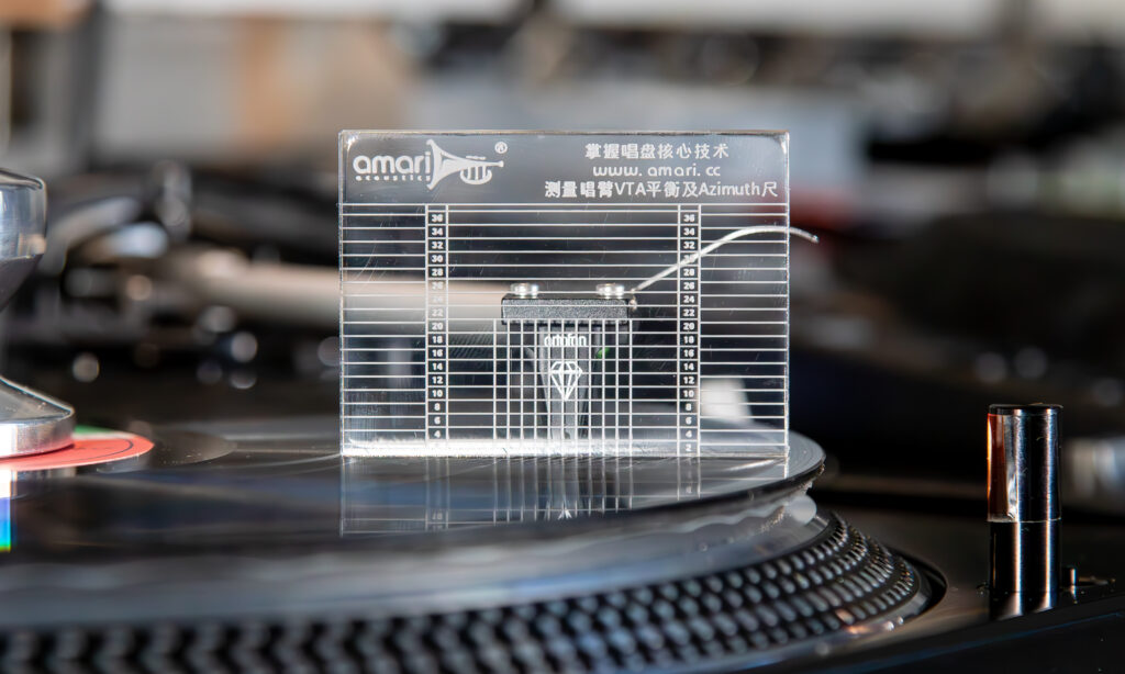 Auch das MC X20 lässt sich wie auch das X10 leicht installieren und auch unkompliziert justieren