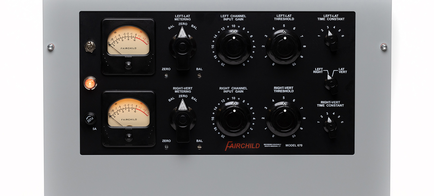 NAMM 2026:  Für € 33899 kannst du einen echten Fairchild 670 dein Eigen nennen. Es geht aber auch billiger. Artikelbild