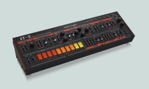 Behringer JT-2: Jupiter-8 Vorbild ab sofort erhältlich Artikelbild