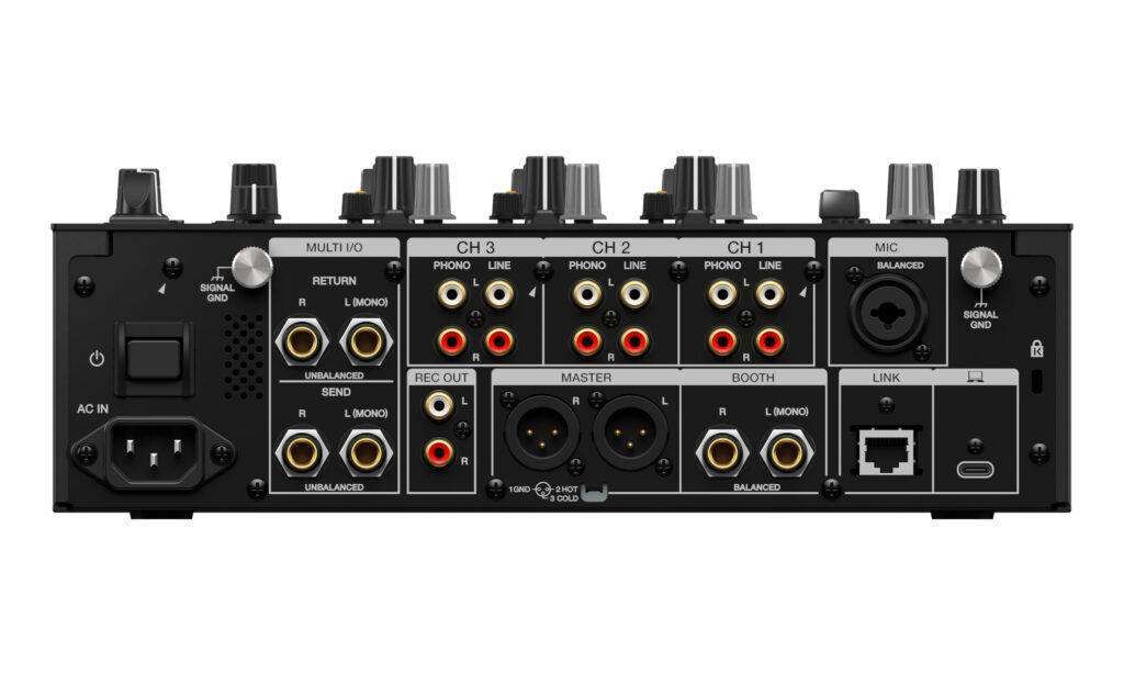 Rückseite des AlphaTheta DJM-V5