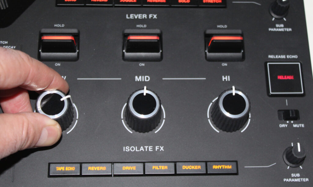 Isolate FX beim AlphaTheta RMX-IGNITE 