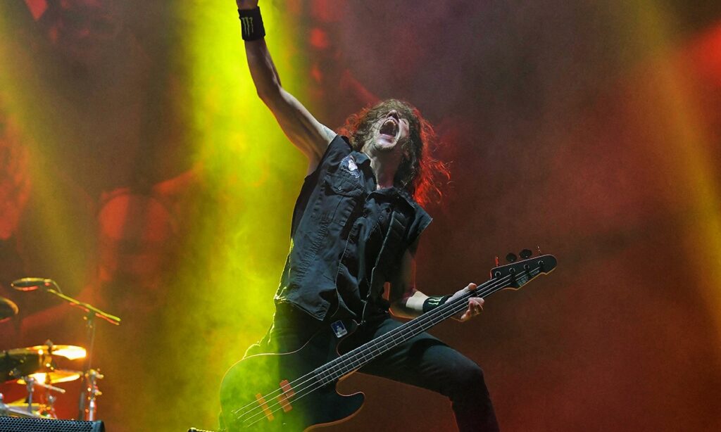 Metal-Bass spielen lernen Frank Bello