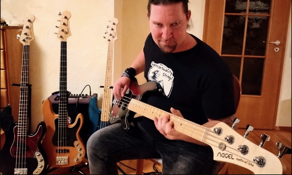 Fabian Fabs Watermann Nagel Custom Bass