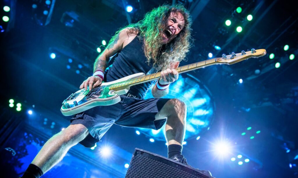 Metal-Bass spielen lernen Steve Harris