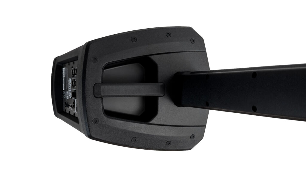 Ein großzügiger Tragegriff erleichtert das Handling 