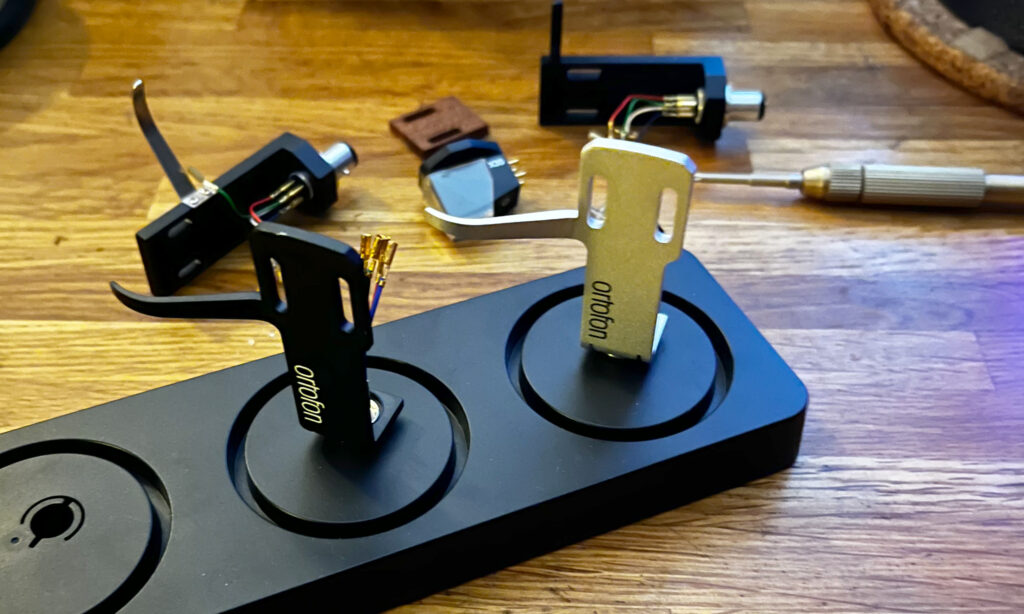 Ebenfalls zum Einsatz kamen das SH4 in Schwarz und Silber