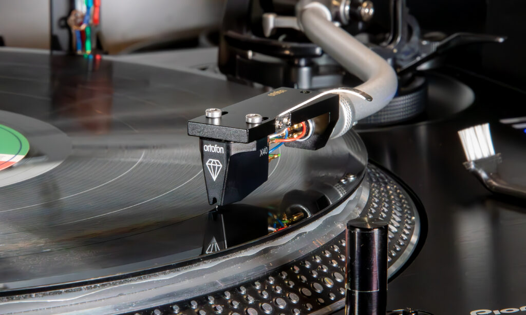 Auch das MC X40 lässt sich wie auch das X30 leicht installieren und auch unkompliziert justieren 