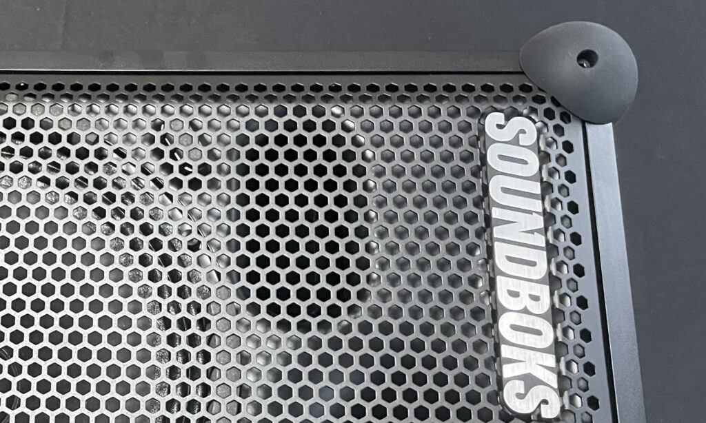 Kanten mit große Kugelecken bei der Soundboks Mix