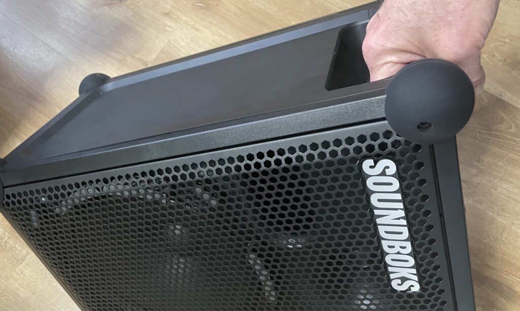 Soundboks Mix mit Aux-Input 