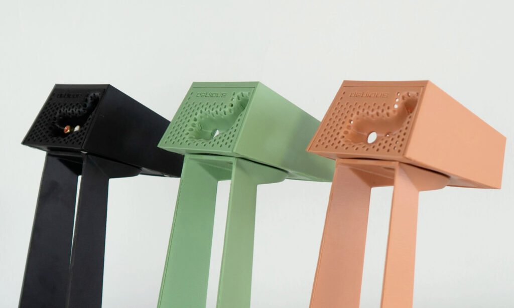 Den hochgereckten Ständer des Devious Pocket gibt es in drei Farben.  (Bild: NAP Works)