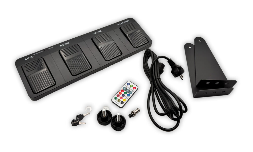 Viel Zubehör wird einem beim Stairville BossFX-3 Scan Pro an die Hand gegeben