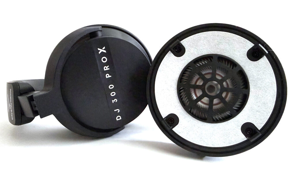 Ein Blick auf das Kapselinnere des beyerdynamic DJ 300 Pro X