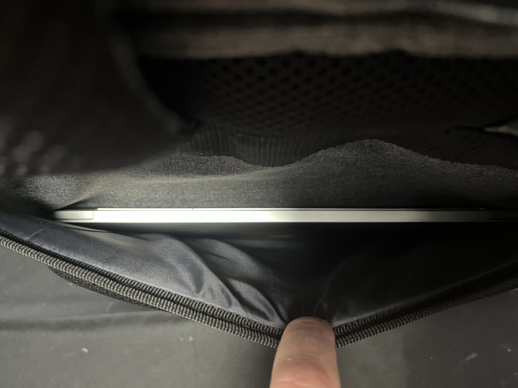 Rückenfach des Thomann Digital Backpack XL GR 