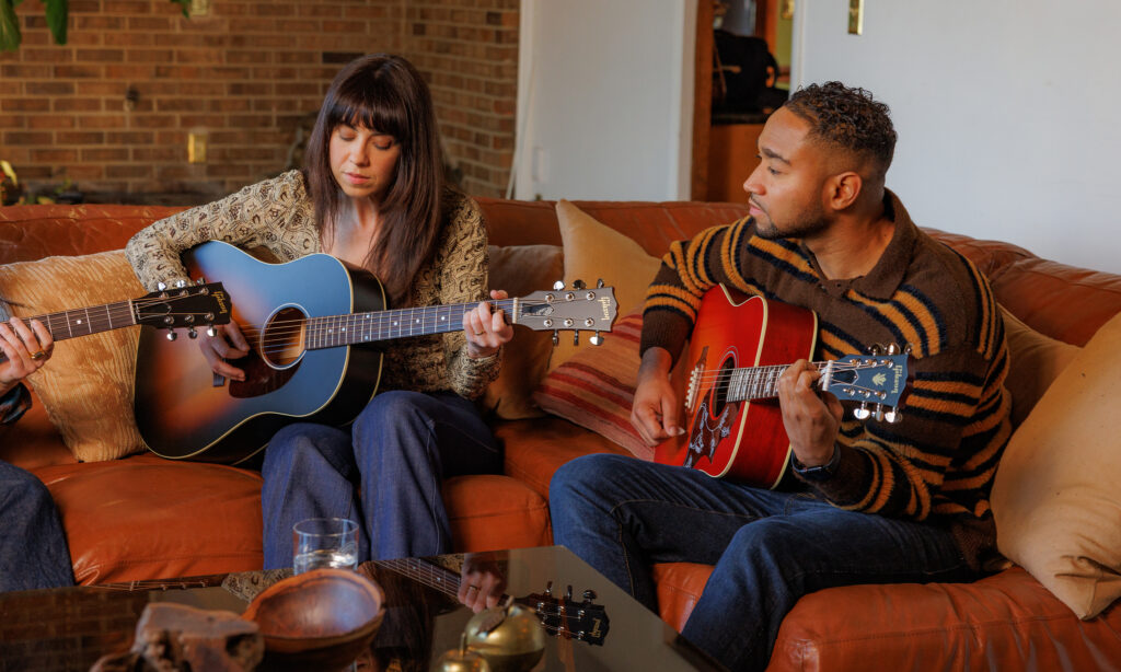 J-45 Special, L-00 Special und Hummingbird Special – neue Lackierungen bonedo news 