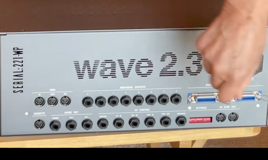 Screenshot: Wolfgang Palm Youtube-Video mit der PPG Wave 2.3 Neuauflage (Anschlüsse)