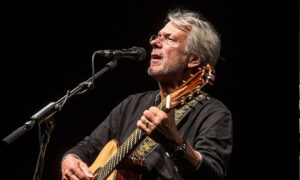 Reinhard Mey: 24 Preise auf einen Schlag Artikelbild