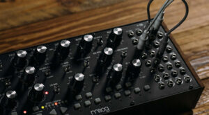 Spart bis zu 15 % bei Moog Mother-32, Sennheiser und Positive Grid: 3 Deals der Woche! Artikelbild