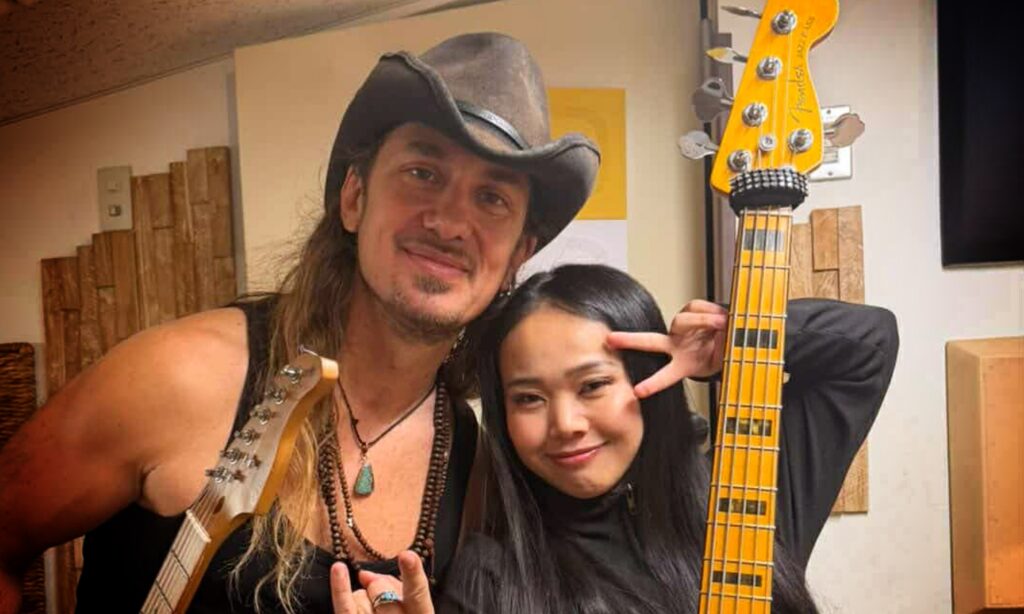 Ulrich Ellison Juna Serita 