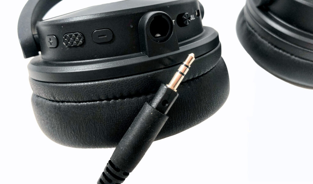 Und der OneOdio Studio Max 2 mit Miniklinkenstecker