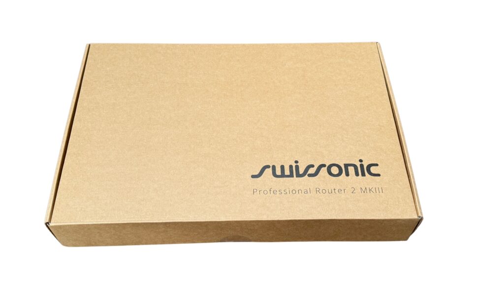 Der Versandkarton des Swissonic Professional Router 2 MKIII