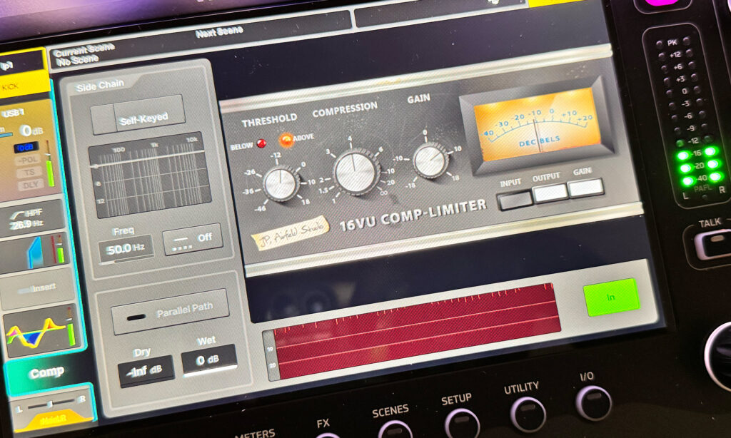 Kick und Snare schicke ich in den DBX160VU