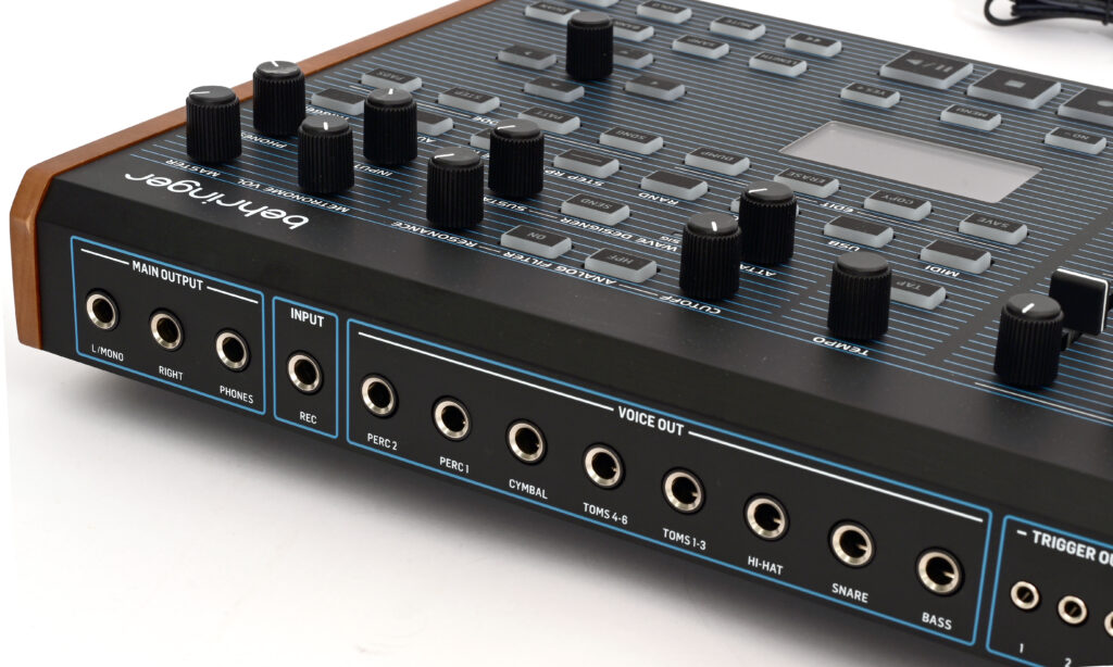Analoge Anschlüsse der Behringer 