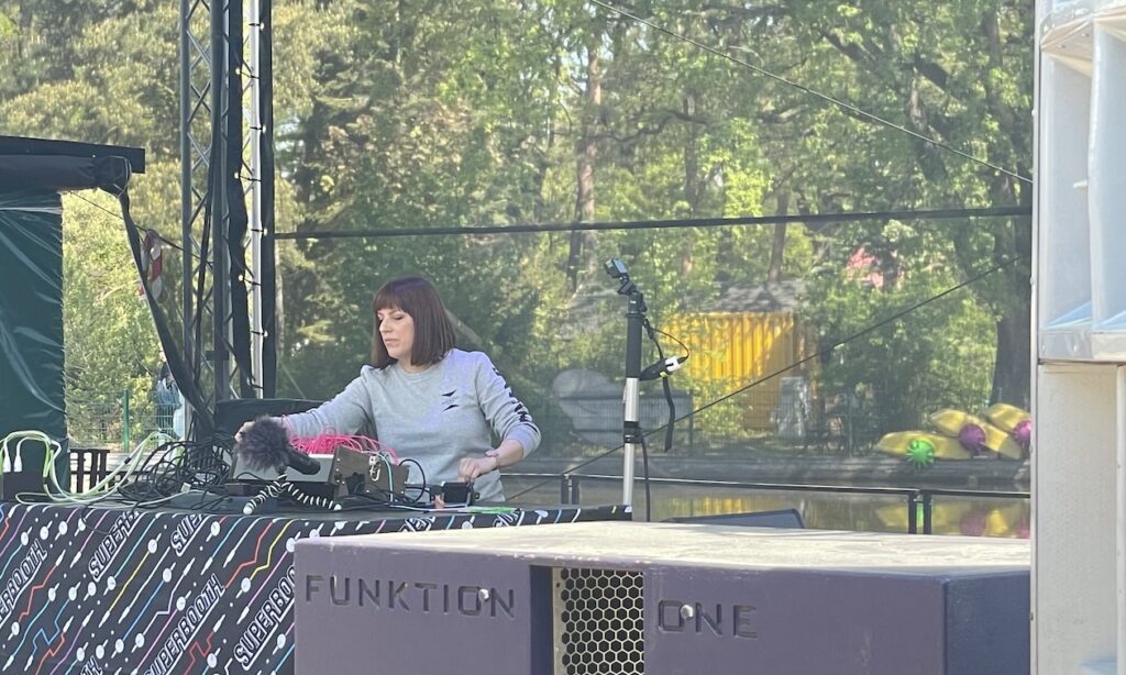 Andrea Cichecki Live auf der Superbooth 26 Seebühne
