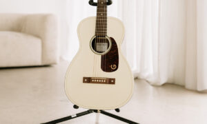 Gretsch Jim Dandy Parlor LTD jetzt im Vintage-White-Finish Artikelbild