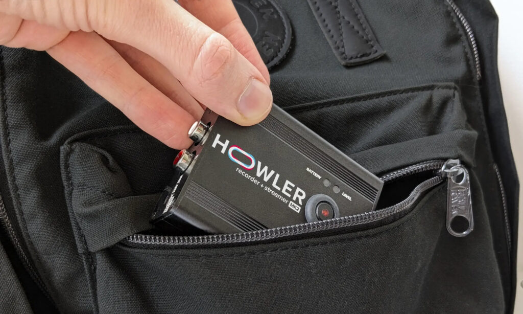 Der Howler MK2 ist in etwas so klein wie eine Zigarettenschachtel und passt in jede DJ-Tasche.