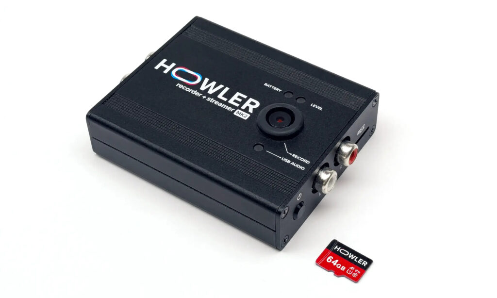 Der Howler MK2 wird mit einer microSD-Karte geliefert, damit man sofort loslegen kann.