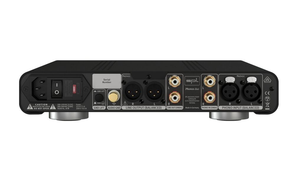 SPL Phonos Duo Black Test: Die Rückseite des Phono Duo ist gerammelt voll mit Anschlüssen (Copyright: SPL Electronics GmbH)