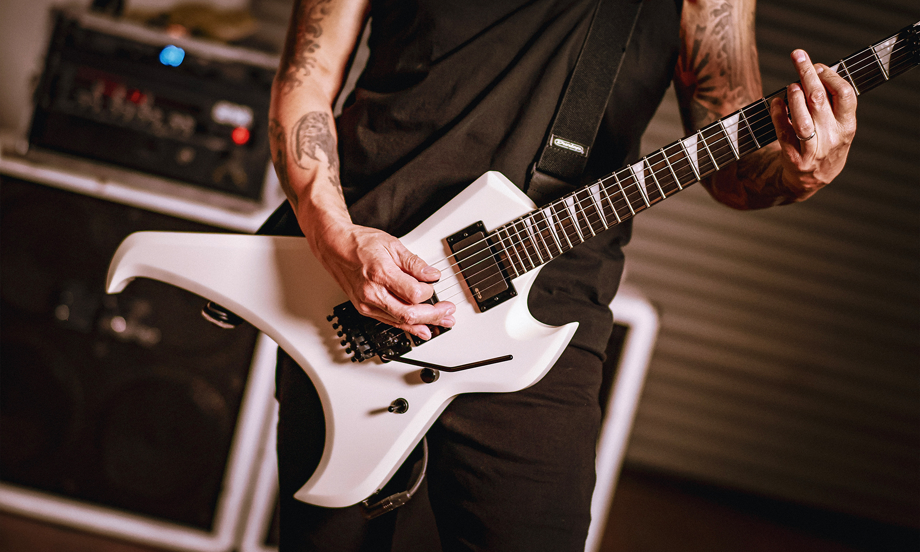 Jackson Pro Series Signature Rob Cavestany Death Angel SWHT – schneeweiße Extravaganz Artikelbild