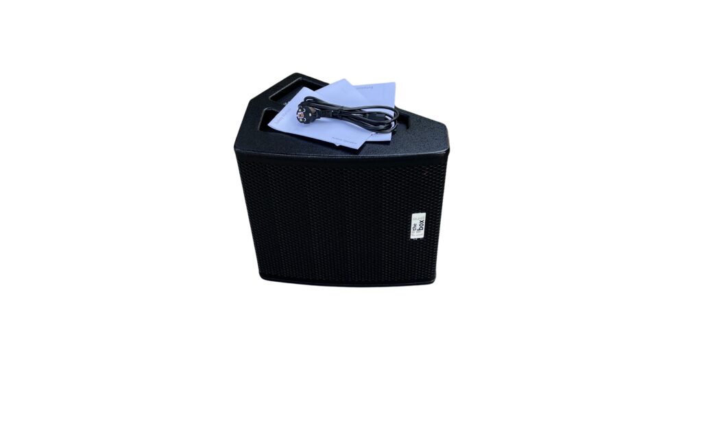 Lieferumfang des the box pro MonX: Monitor, Netzkabel und Dokumentation