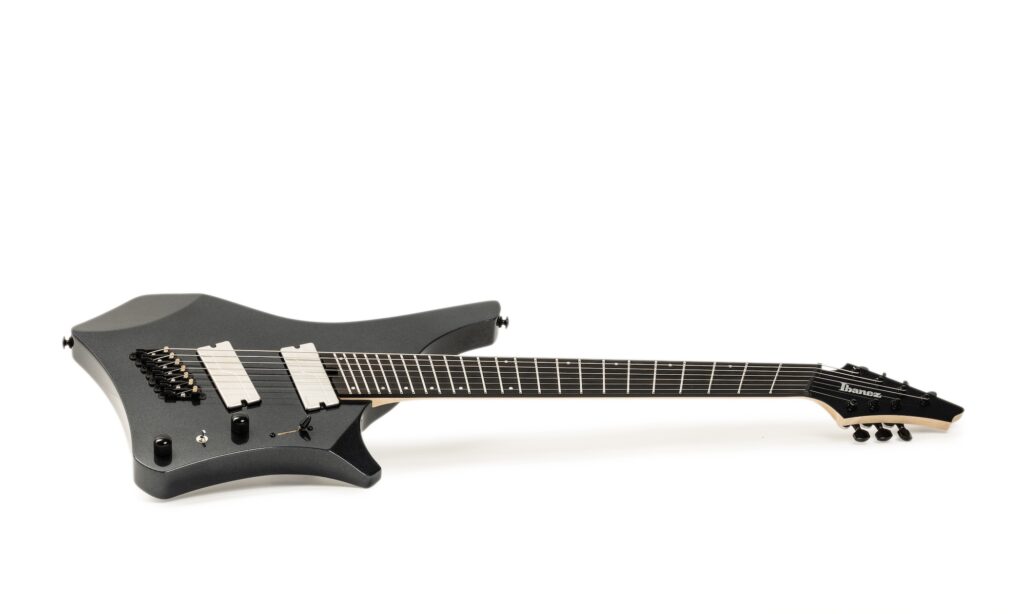 Ibanez A527 bonedo Test