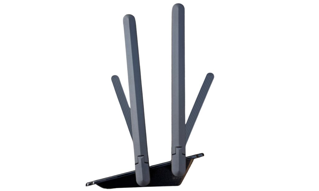 Die Antennen des Swissonic Basic Router MKIII rasten stabil in und lassen sich gut ausrichten