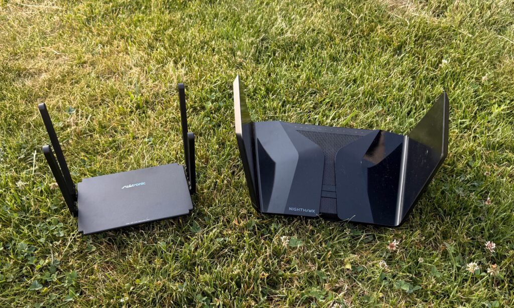 Der Swissonic Basic Router MKIII schneidet im Reichweitentest mit einem Nighthawk Router nicht schlecht ab