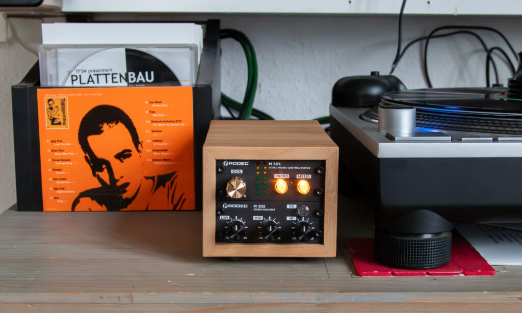 Rodec Bunk 01 Elm Black Test:  Zwei LEDs an: MX180-Preamp ohne EQ (Bild: Rodec)