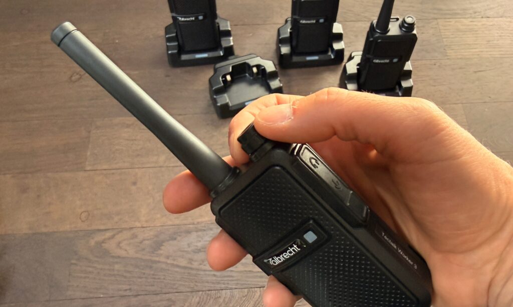 Albrecht Tectalk Worker 3 Case Set 4 : In der Not lässt sich der Kandidat auch mit einer Hand bedienen