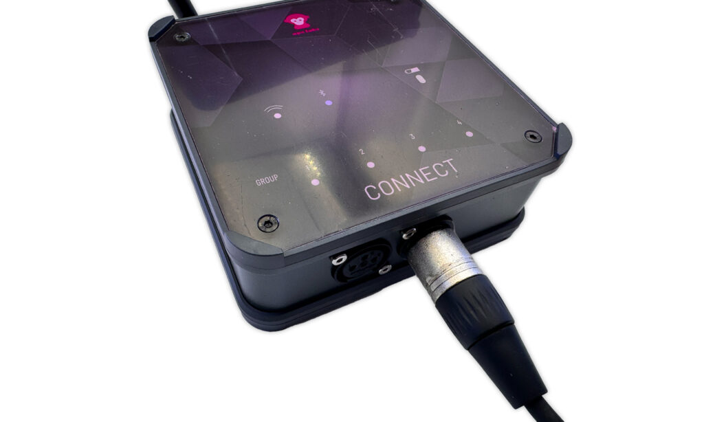 Der CONNECT dient als Verbindung zum DMX-Controller
