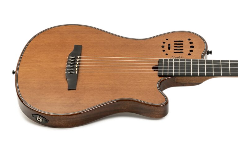Test: Godin Multiac Mundial Grand Concert Mahogany Deluxe – Die Non-Plus-Ultra-Nylonstring für die Bühne? Artikelbild