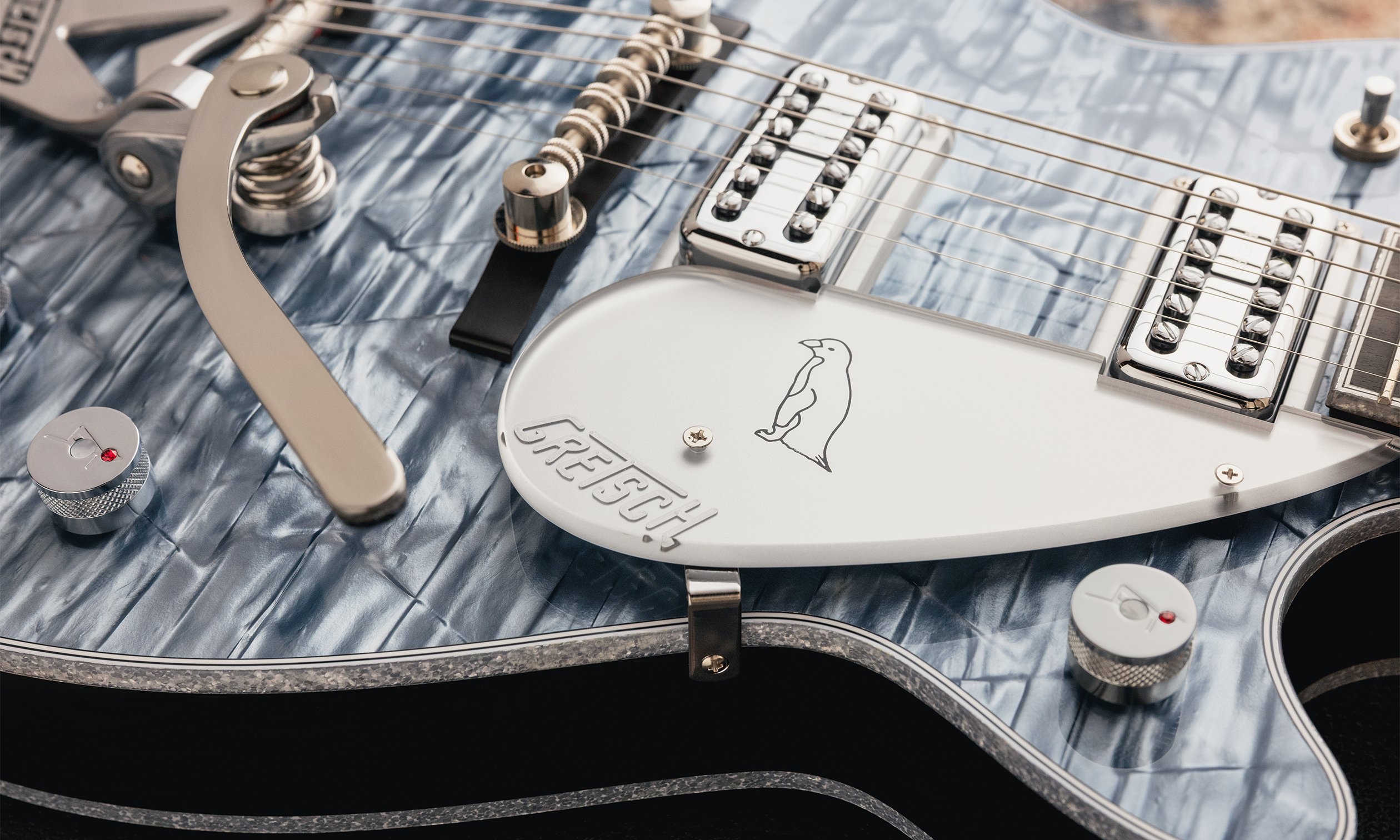Gretsch G6134T-58 Limited Edition Penguin – Klassiker im besonderen Outfit Artikelbild