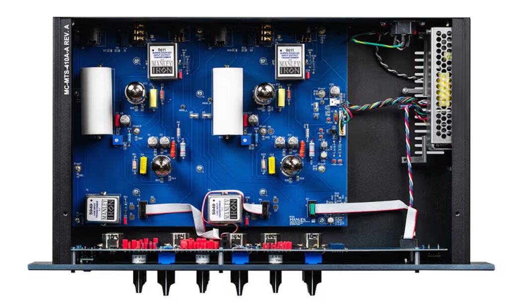 Dual Mid Band EQ Röhren gut sichtbar (Bildquelle: Manley)