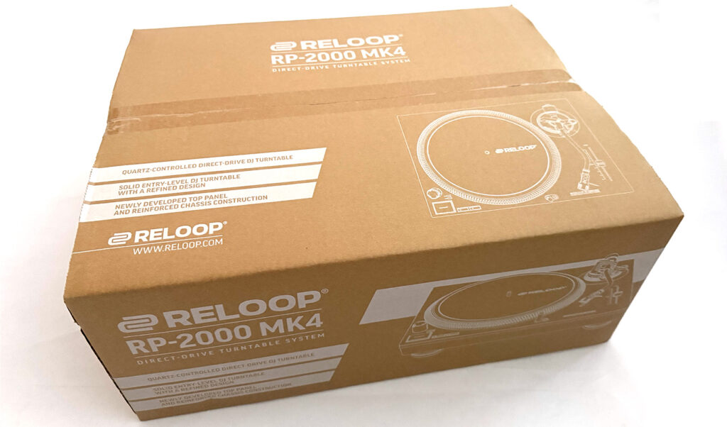 Der Karton des Reloop RP-2000 MK4