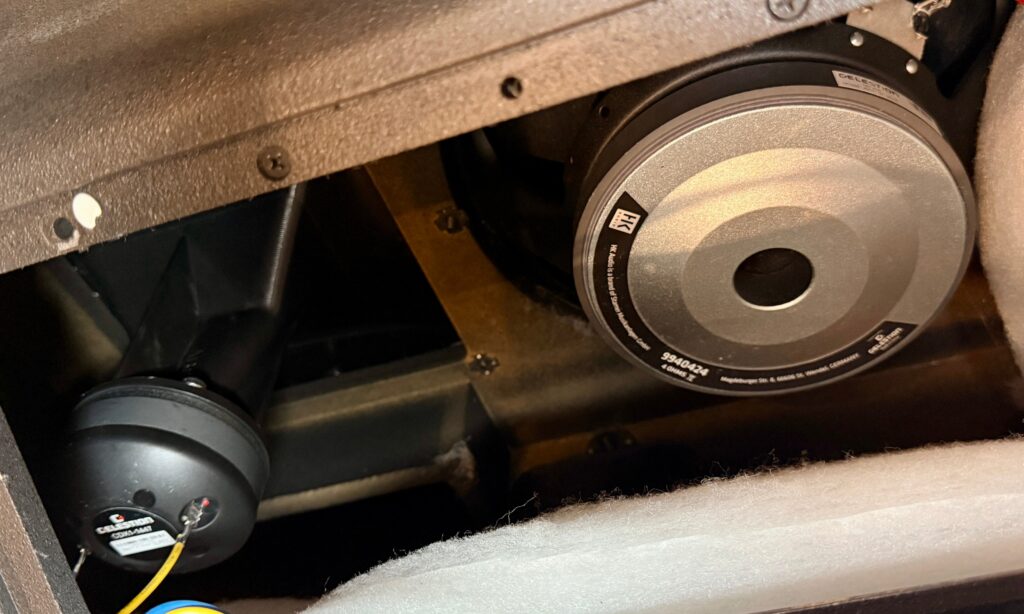 Die Treiber kommen beide aus dem Hause Celestion, UK