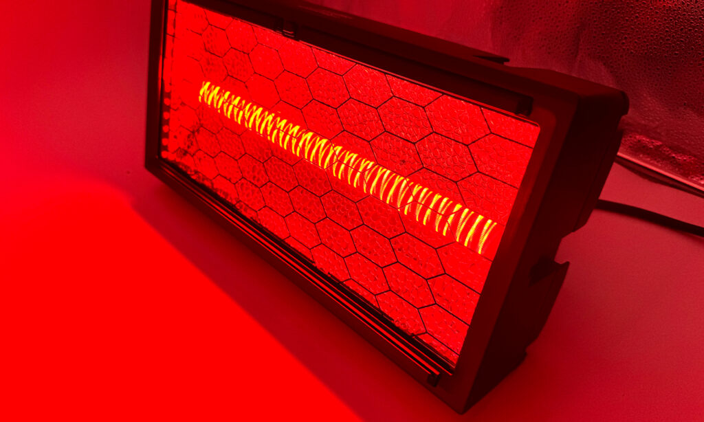 Aber auch kraftvolle Farben lassen sich mit dem Showtec Titan Vintage FX herzaubern