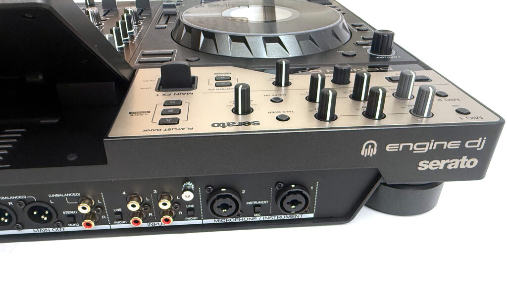 Die Inputs des Denon DJ Prime 4 G2