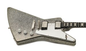 Test: Epiphone Lzzy Hale Explorer Custom – Seriöses Rockbrett mit viel Glitzer Artikelbild