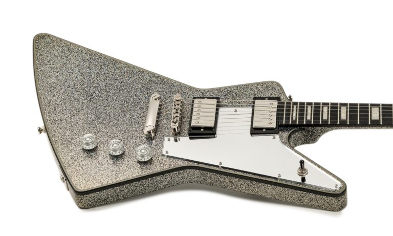 Test: Epiphone Lzzy Hale Explorer Custom – Seriöses Rockbrett mit viel Glitzer Artikelbild