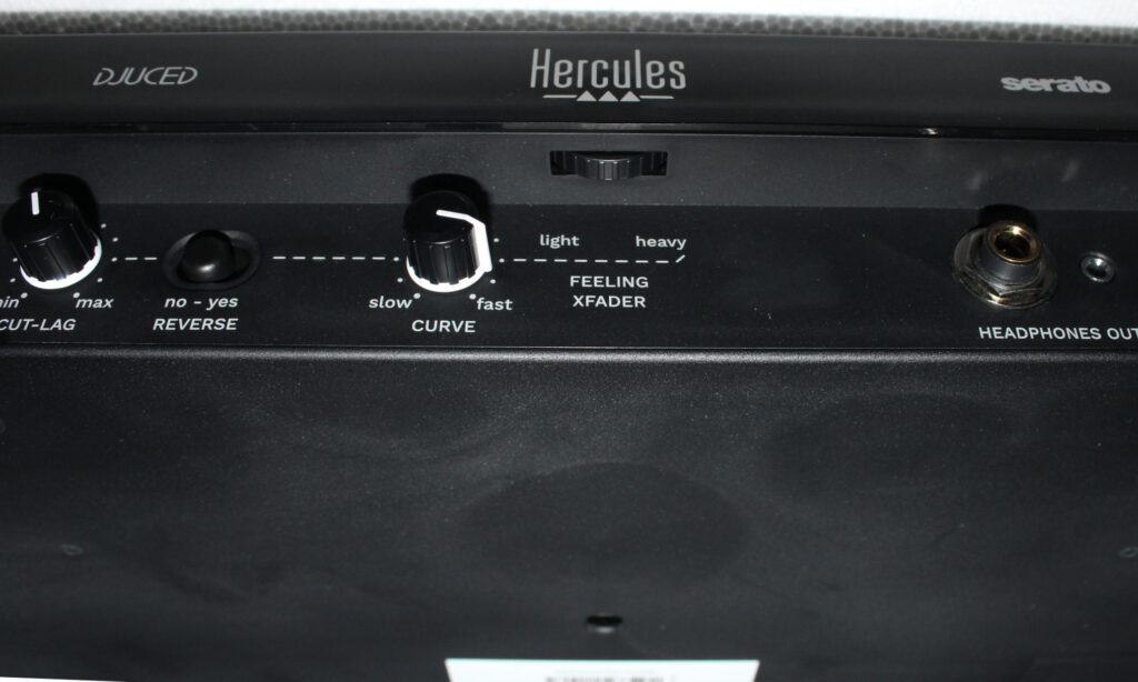 Einstellmöglichkeiten für den Crossfader am Hercules DJControl T10